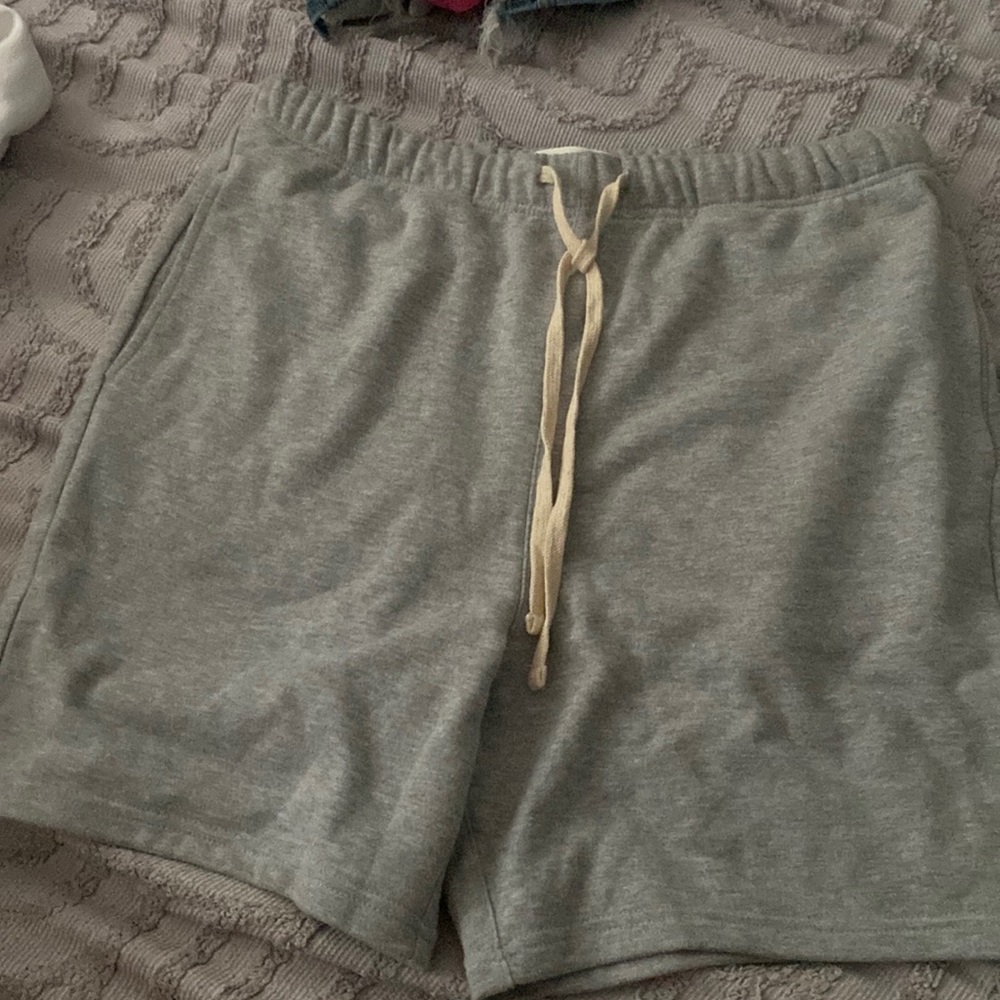 grey pacsun shorts